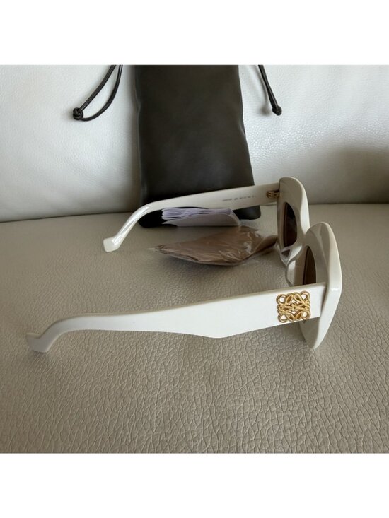 NEW LOEWE Acetate Anagram Cat Eye Sunglasses LW40127I White main image 5